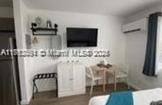 600 N 20th Ave - 600 North 20th Avenue, Hollywood, FL 33020