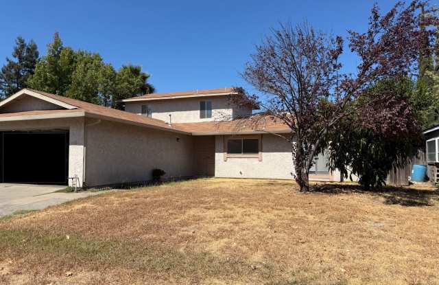 Move-In Ready 4-Bedroom Home with Good-Sized Yard Gallery 1