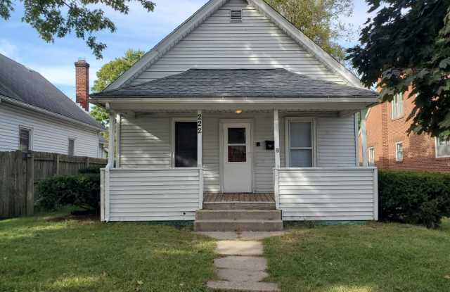 222 W Battell - 222 West Battell Street, Mishawaka, IN 46545