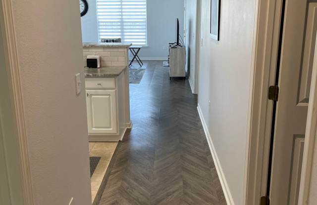 3 Bedroom 2 Bath Condo in Sandpiper Bay/Sunset Village Gallery 3