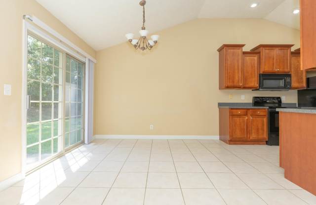 10599 Tecumseh Drive Gallery 4