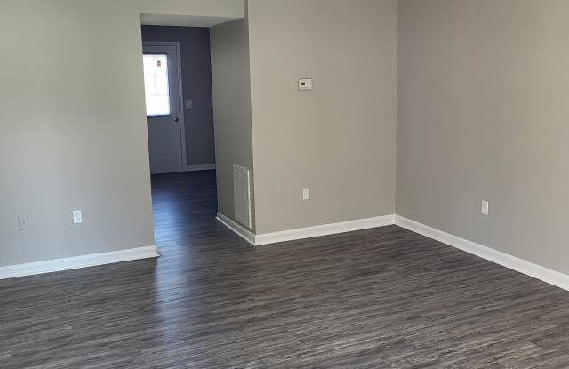 225 Churchill Drive - 5 photos photos