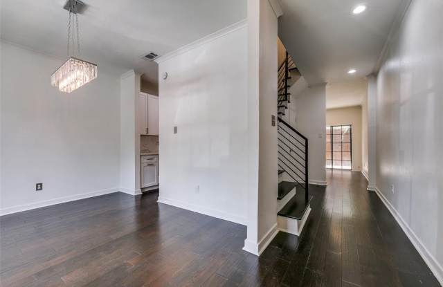 3817 Rawlins Street Gallery 2