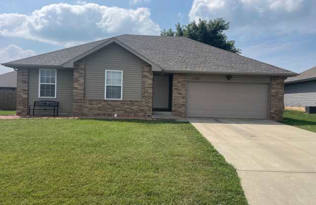 3 Bedroom in Republic School District! - 5568 West Longleaf Drive, Greene County, MO 65802