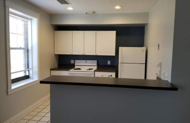6233 Delmar Boulevard Gallery 3