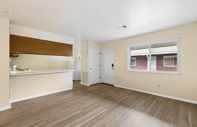 Live Steps from The Ohio State University! Rent Reduced and Deposit Waived!!!! Gallery 1