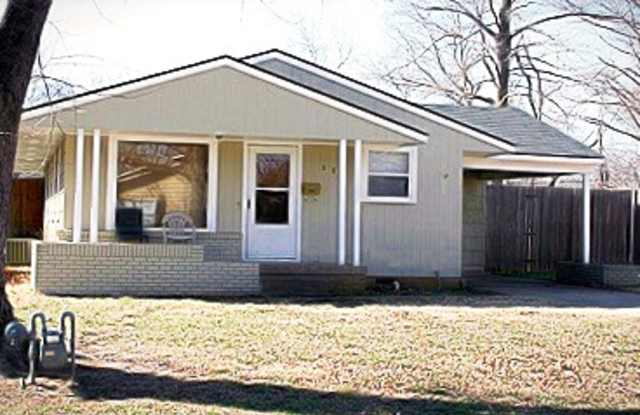 806 South McFarland Street photos photos