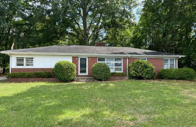 Large Brick Home with Beautiful Interior! photos photos
