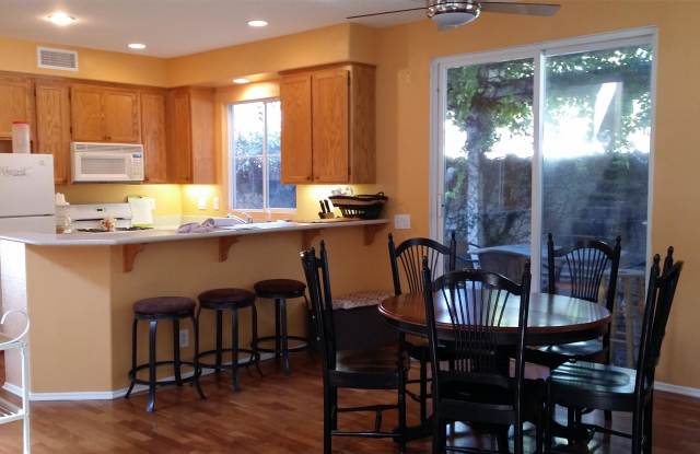 214 Ocean Walk Ct Gallery 2