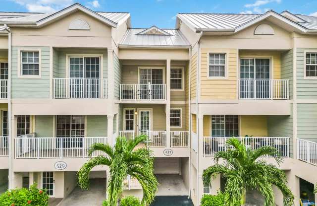 527 Bahia Beach Boulevard - 527 Bahia Beach Boulevard, Ruskin, FL 33570