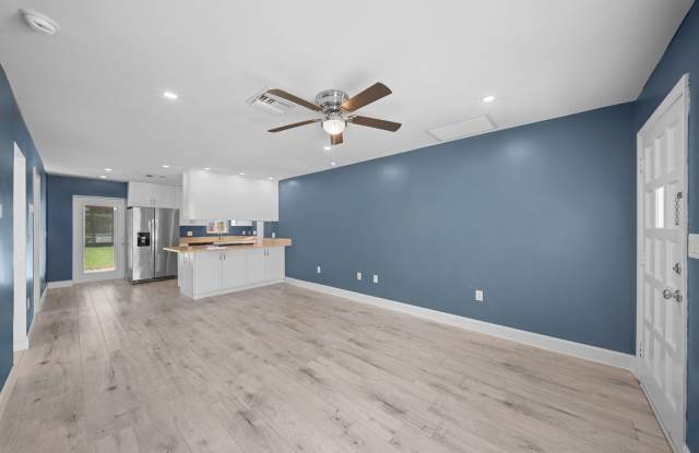 Renovated 3 Bed, 2 Bath Annual Rental in Naples Park photos photos Renovated 3 Bed, 2 Bath Annual Rental in Naples Park photos photos