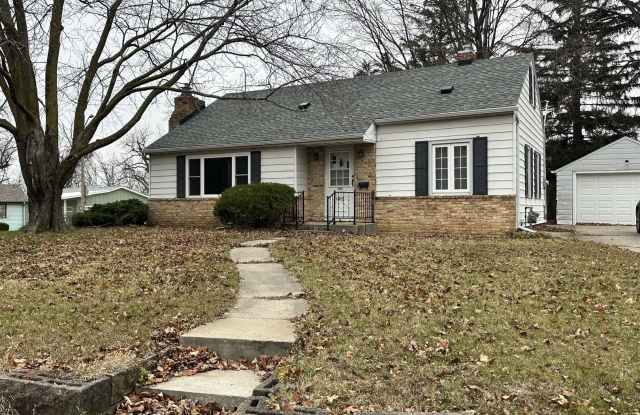 2 - Bedroom House Near Ames High School - 1415 Crescent Street, Ames, IA 50010