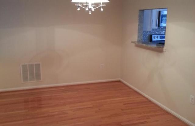 6023 Scarborough Lane Gallery 4