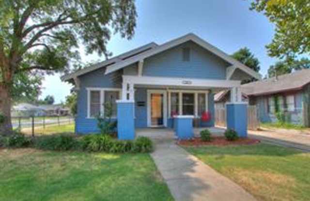 Remodeled 3 Bedroom Bungalow in OKC's Plaza District photos photos