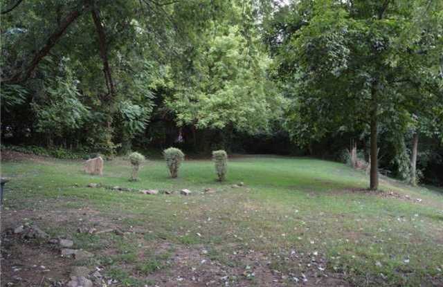 629 Cloister Drive Gallery 3
