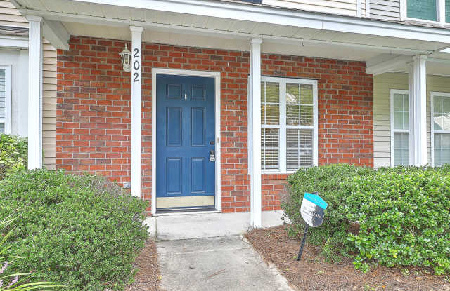 Move in Ready Townhouse in Summer Wood! photos photos