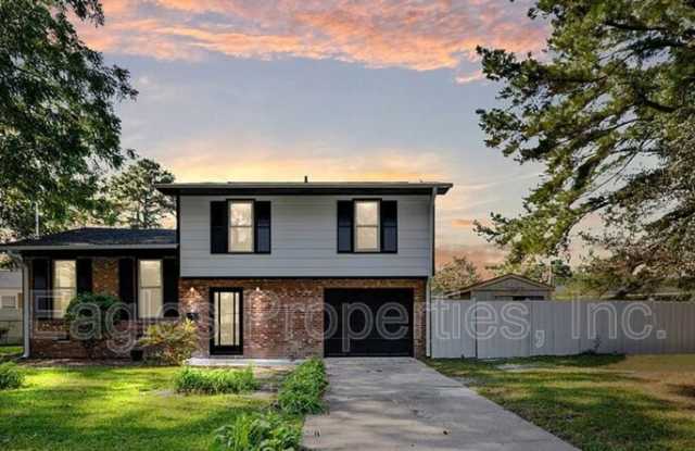 1205 Simpson Street photos photos