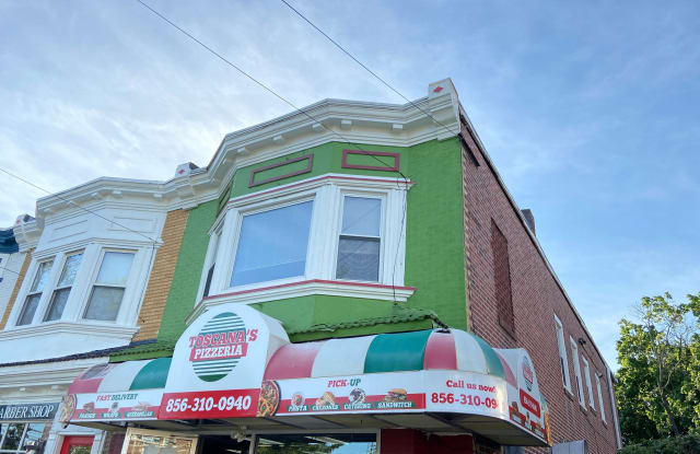 51 E KINGS HIGHWAY - 51 East Kings Highway, Audubon, NJ 08106