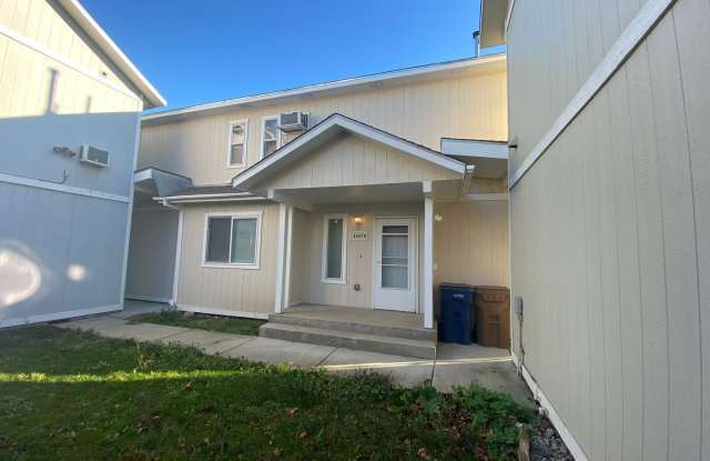 Don’t Miss This Spacious 4-Bedroom Northside Condo photos photos