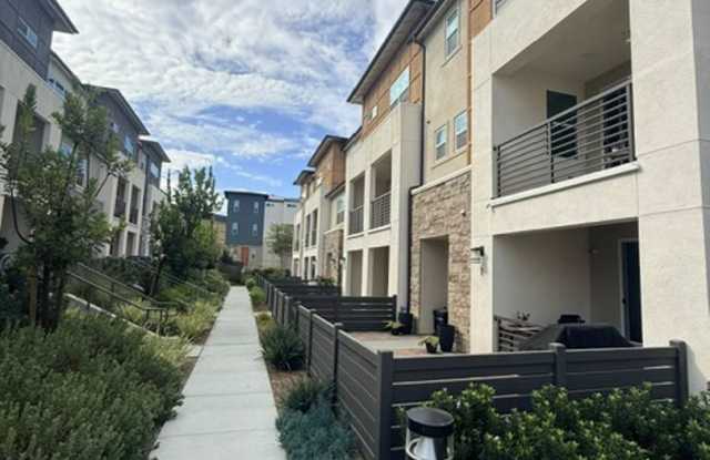 Gorgeous Sunbow Townhome Gallery 3
