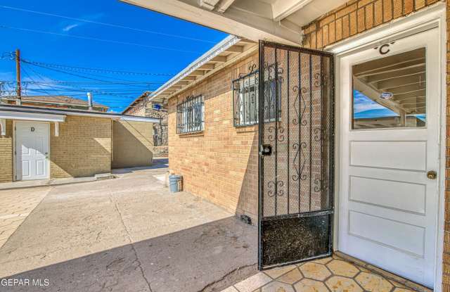 1611 N KANSAS Street unit: C photos photos