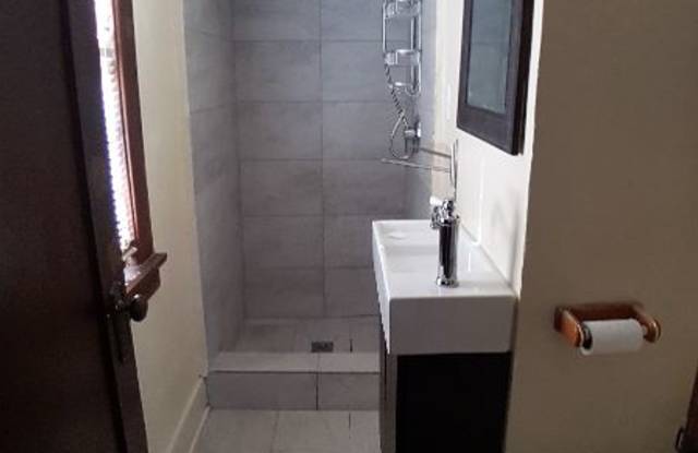 4129 Sunset Drive 1/2 Gallery 3