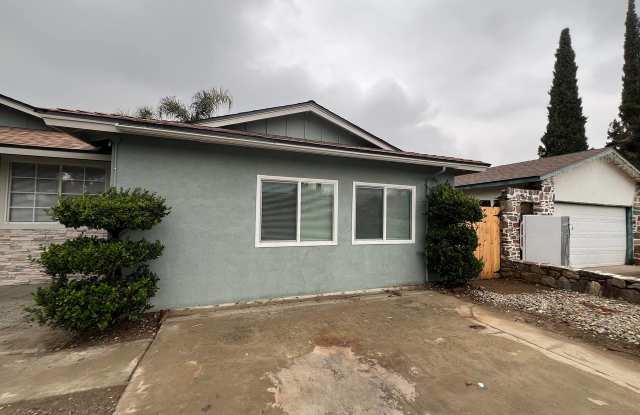 289 Holly Street - 2 - 289 Holly Street, Woodlake, CA 93286 289 Holly Street - 2 - 289 Holly Street, Woodlake, CA 93286