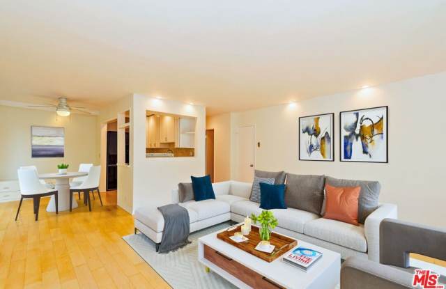 31 Spinnaker St - 31 Spinnaker Street, Los Angeles, CA 90292