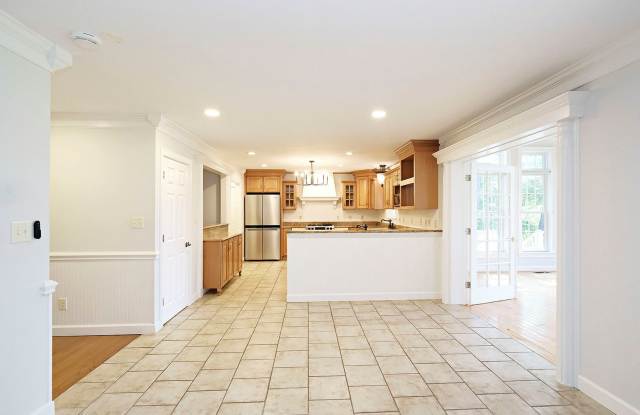 Pet-Friendly Forest Lakes Home With Views - 2952 Cove Trce, Hollymead, VA 22911