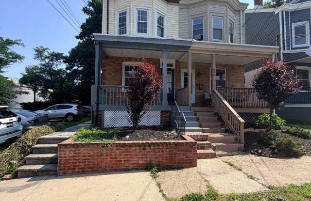 648 EDGEWOOD Avenue Gallery 1