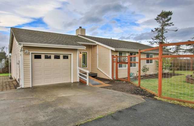 Lovely Home Located Off West Beach with View! - 765 El Toro Street, Island County, WA 98239