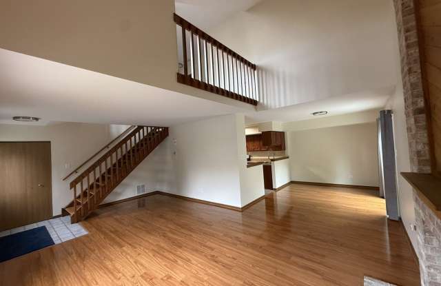 15546 Whitehall Lane Gallery 4