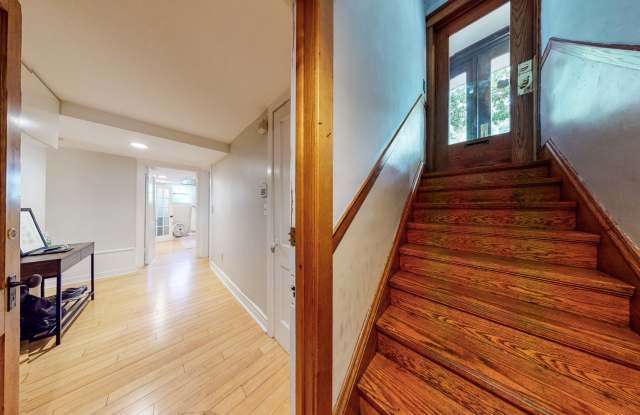 1200 West Waveland Avenue Gallery 4