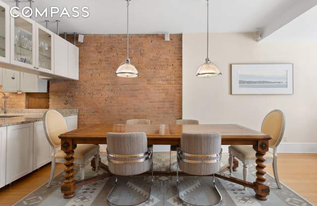 216 East 75th Street Gallery 4