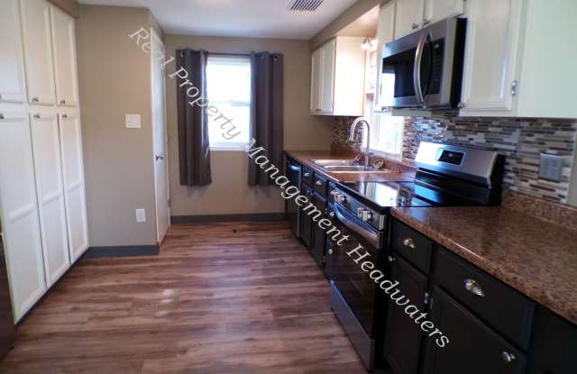 2 Bedroom 1 Bath House for Rent - Pet Friendly Gallery 3