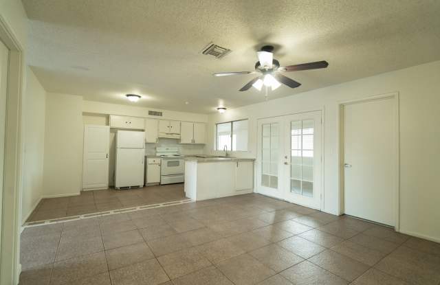 3642 West Carla Vista Drive Gallery 3