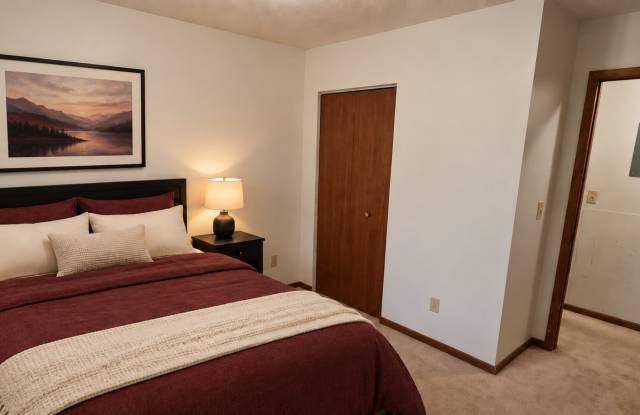 Two Bedroom Apartment at Whitewater Commons in St Charles Gallery 4