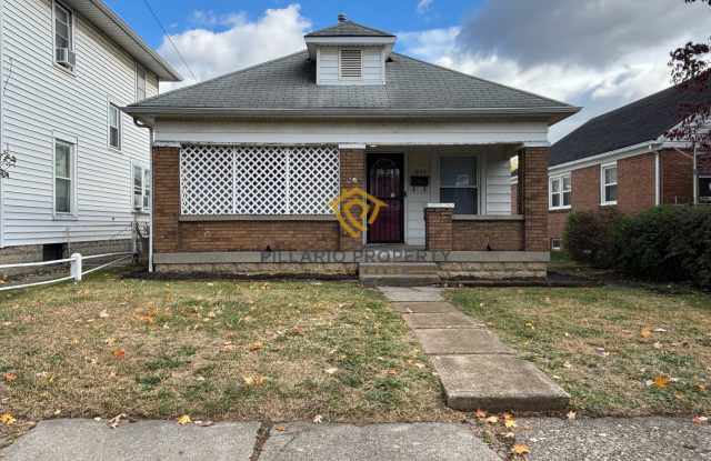 Blocks from Rhodius Park, Crisp and Fresh 2 bedroom, 1 Bathroom House with Washer/Dryer Available NOW! - 1023 South Pershing Avenue, Indianapolis, IN 46221
