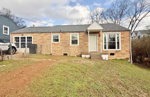 Inglewood Charmer! 3 Bedroom 2 Bath House with back deck  partially fenced yard photos photos