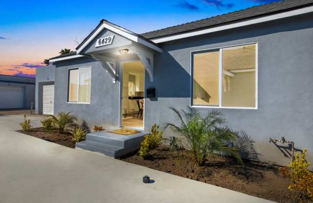Private 2BR / 1BA Bungalow Unit in Hyde Park Section 8 Welcome! photos photos