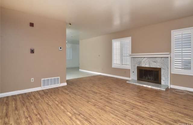 5951 Trail View Place Gallery 4