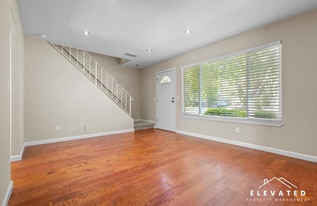 303 Algiers Court - 1 Gallery 4