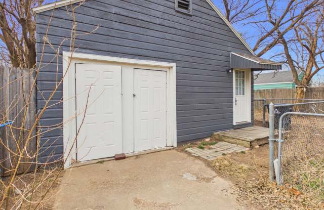 ~Wolflin rental available now! 1209 SW 20th Rear~ - 1209 Southwest 20th Avenue, Amarillo, TX 79109