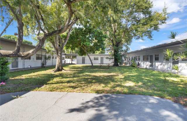 13390 NE 6th Ave photos photos