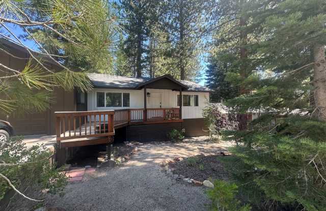 Charming 3 Bed, 2 Bath on Gardner Mountain photos photos