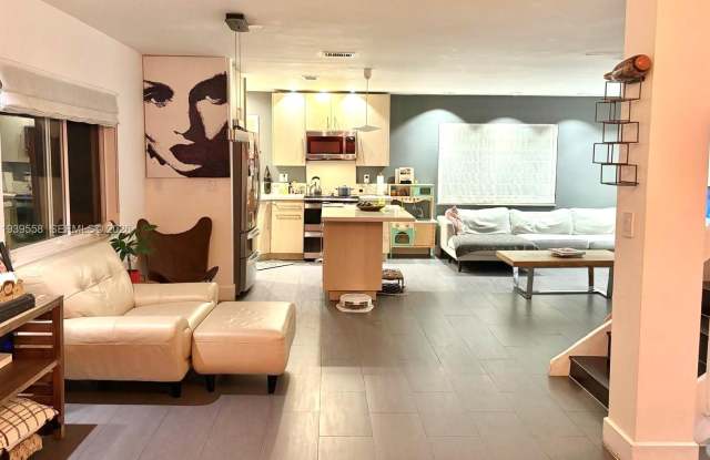 13881 NE 2nd Ct photos photos