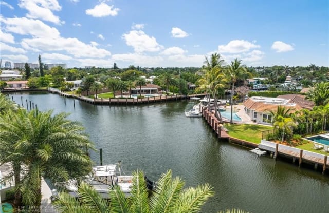 261 Shore Court - 261 Shore Court, Lauderdale-by-the-Sea, FL 33308