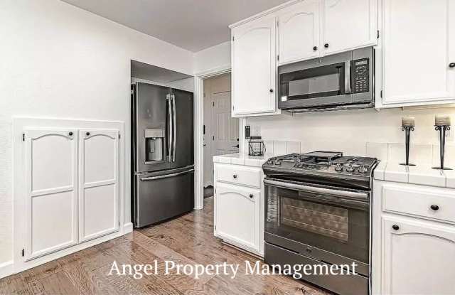 2206 Halsey Circle Gallery 3