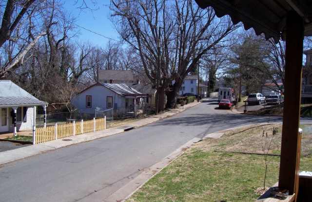 125 ROSSER AVE Gallery 4