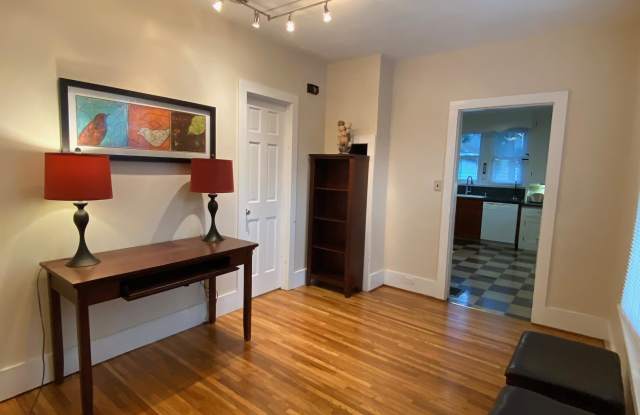 1031 Memorial Avenue Gallery 4